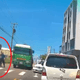 桃園騎士載妻女遭逼車　貨車司機竟下車「持棍棒打頭」