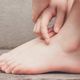腳踝腫脹恐是脂肪肝、心臟衰竭！若持續「水腫」快就醫