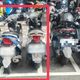 影/高雄男挪機車「警說可以」　返頭竟遭「1格停2車」開罰