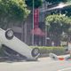 高雄慘烈大翻車！3車猛撞翻覆1人緊急送醫