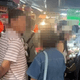 為買黃仁勳最愛夜市水果攤　站服飾店門口等人遭勸爆口角