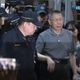 影/北院維持原交保裁定　柯文哲微笑離開與小草們握手致意
