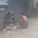 影/只因撞了一下！台大碩士生超商門口遭三節鞭砸頭