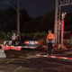 白髮翁闖平交道！還轉彎直上軌道　警到場前人就跑了
