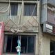北市40年屋齡大樓剝落砸傷人　建管處重罰30萬並限期修復