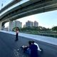 台64線重機自撞墜10多米高架橋　騎士無呼吸心跳