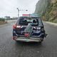 天雨路滑？瑞芳警車停等紅燈遭曳引車追尾　車尾全撞爛