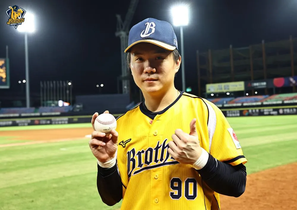 江坤宇榮登明星賽人氣王。（圖／翻攝自中信兄弟臉書）