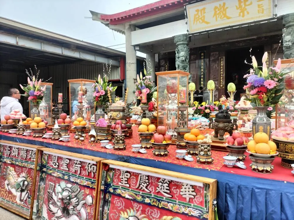 過去一個多月來，接連有信眾在家中親人過世未滿百日時進廟參拜，自以為能藉此「除穢氣」。（圖／翻攝自臉書／紫微殿 北巡二太子 - 正開基流氓太子）
