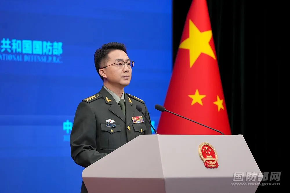 路國防部發言人蔣斌26日表示,陸方呼籲各界應立即停止軍事行動。(圖/翻攝自大陸國防部官網)