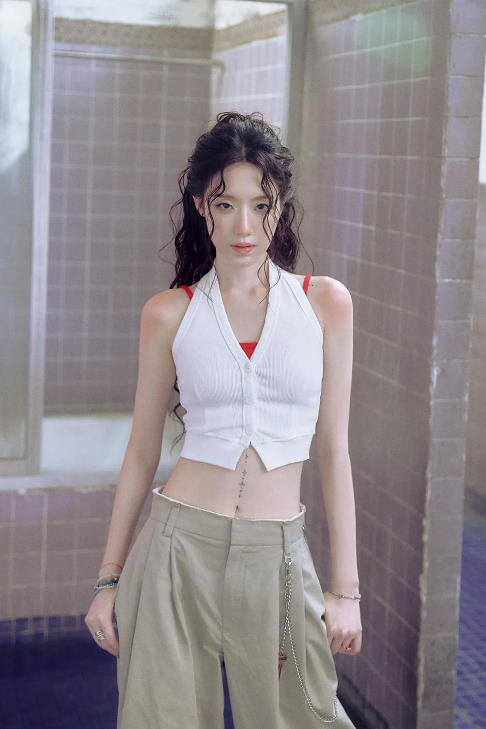 舒華開心自封是最美主持人。(圖/《Garena 傳說對決》 提供)