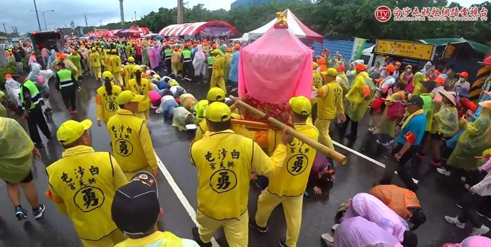 白沙屯媽祖與山邊媽祖已進入苗栗縣。（圖／翻攝自白沙屯媽祖網路電視台）