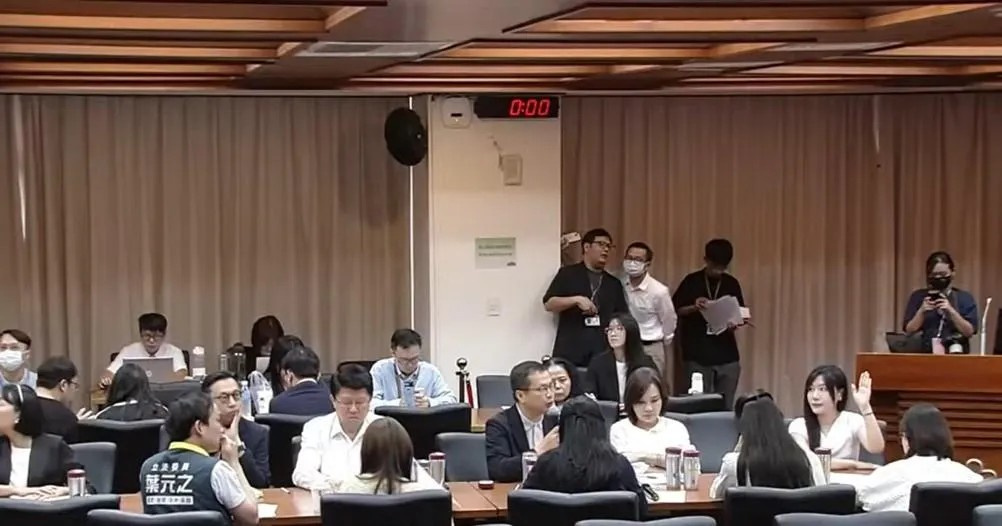 立法院教育及文化委員會討論如何處理校事會議等相關辦法。（圖／翻攝立法院YT）