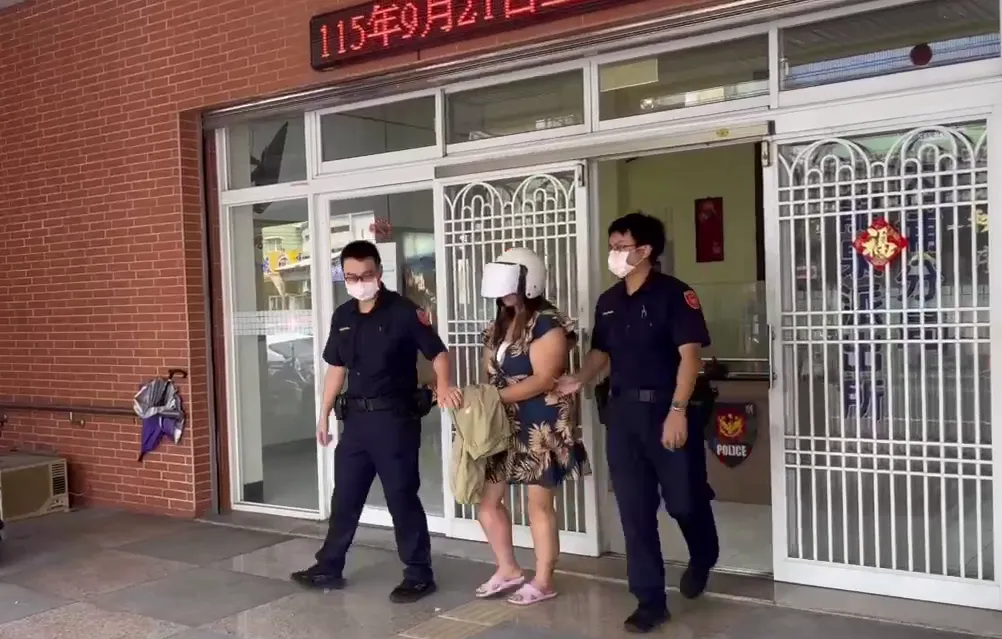 因涉《洗錢防制法》遭通緝的35歲陳女同步遭警方逮捕移送。（圖／中天新聞）