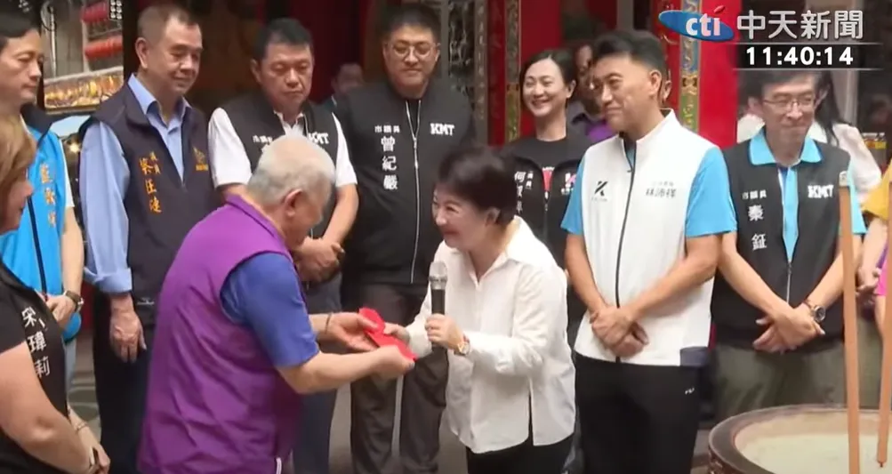 盧秀燕挺反罷免，被勸進2028選總統，她微笑回應「謝謝」。（圖／中天新聞）
