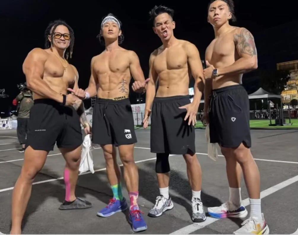 劉傑化(左起)、高英軒、柯有倫、蘇武乾參加《最強的身體》錄影。(圖/翻攝自柯有倫IG)