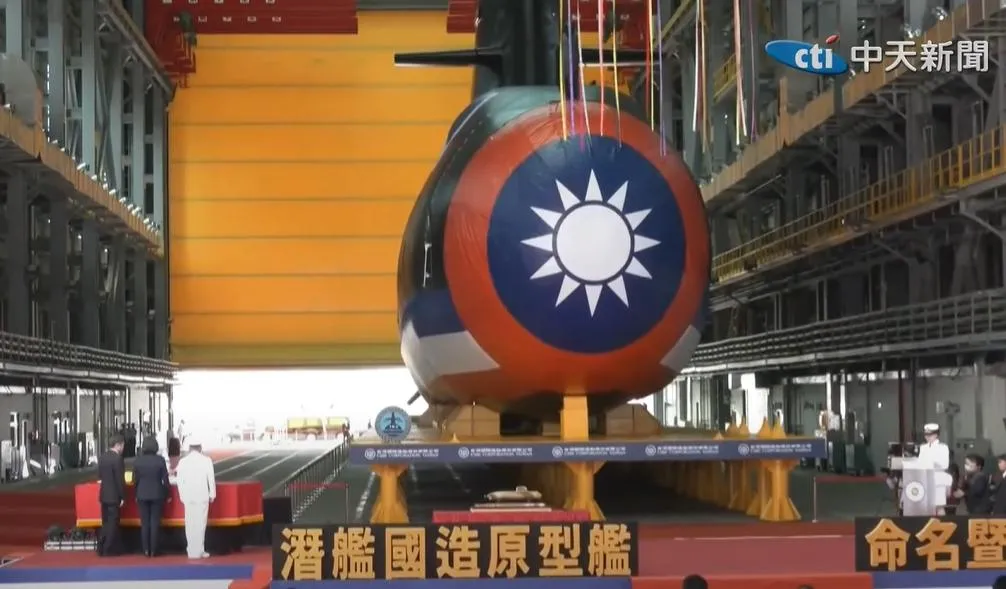 顧立雄坦承,海鯤號11月交艦有困難。(圖/中天新聞)