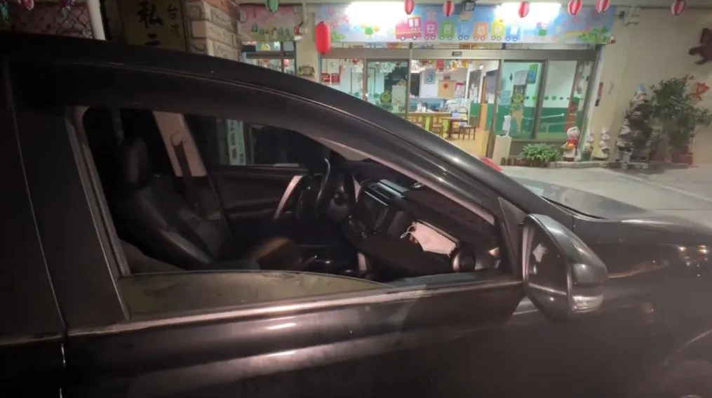 台中北區一間幼兒園前面發生嚴重車禍。（圖／翻攝畫面）