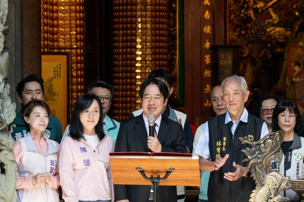總統賴清德6日前往台東天后宮參香祈福。（圖／總統府提供）