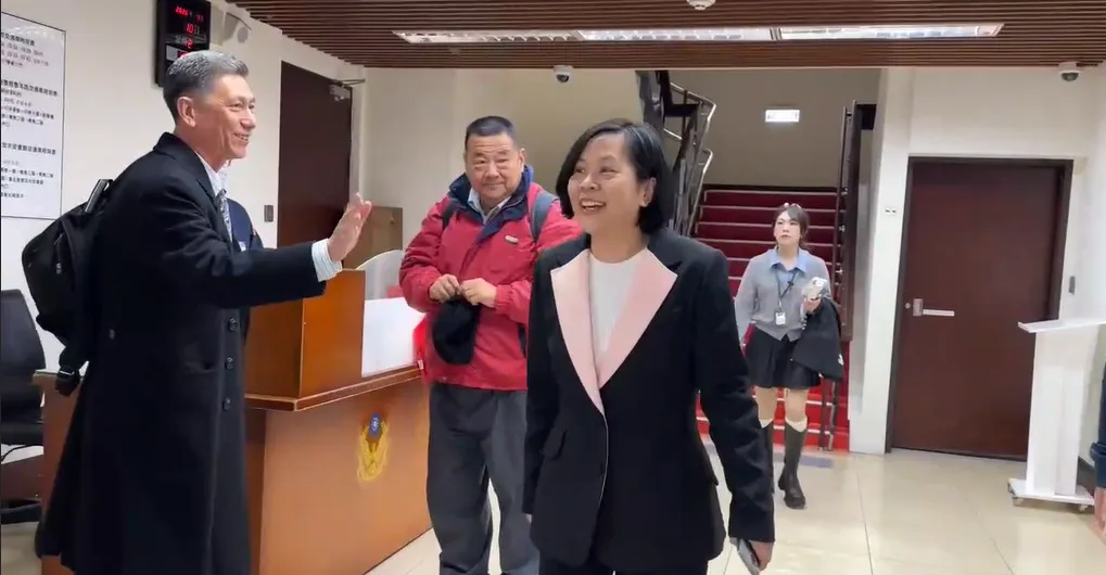 被問到是否有談到索資問題，李貞秀強調「沒有講到，來者是客」。（圖/中天新聞）