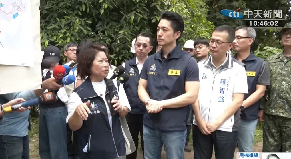台北市長蔣萬安10日上午前往大安區巡視防颱準備工作。（圖／中天新聞）