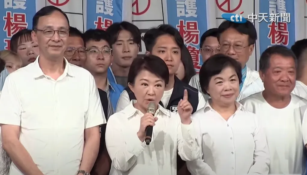 盧秀燕17日站台楊瓊瓔。（圖／中天新聞）