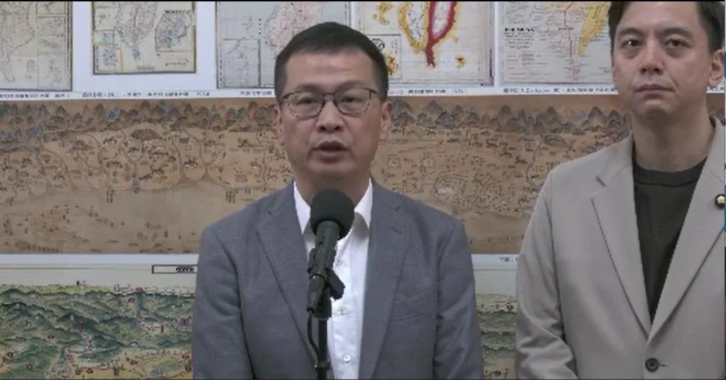 羅智強受訪。(圖/中天新聞)