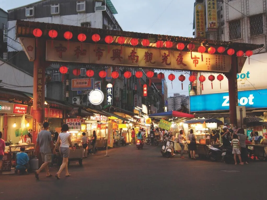新北中和的興南夜市開店潮和人潮都不若以往熱鬧,引發網友好奇。(圖/資料照/翻攝自新北市觀光旅遊網)