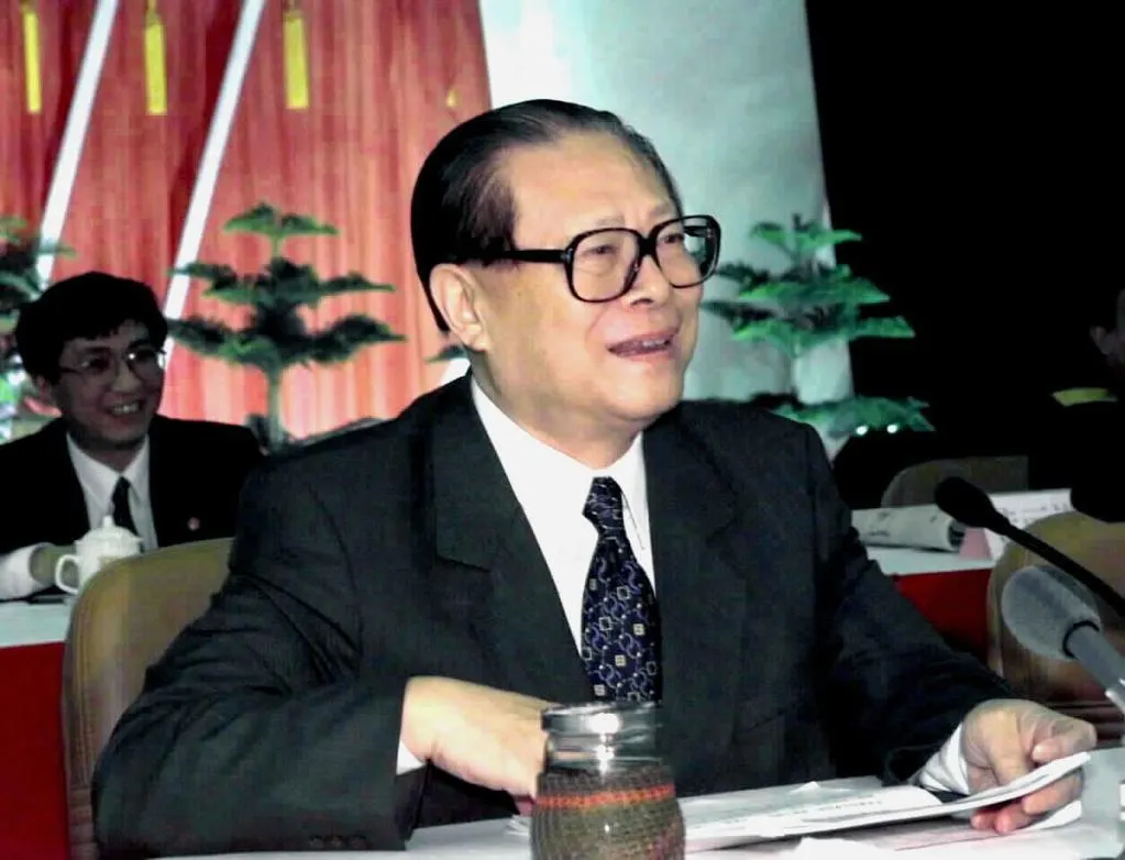大陸已故領導人江澤民百歲冥誕紀念大會17日在京舉行。（圖／翻攝人民網）