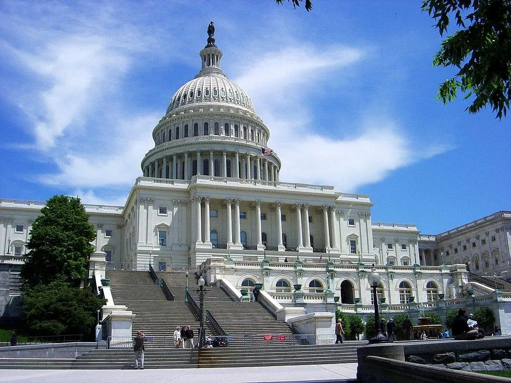 美國眾議院跨黨派議員提案要求國務院解除美台交往限制。（圖／WIKI共享資源）