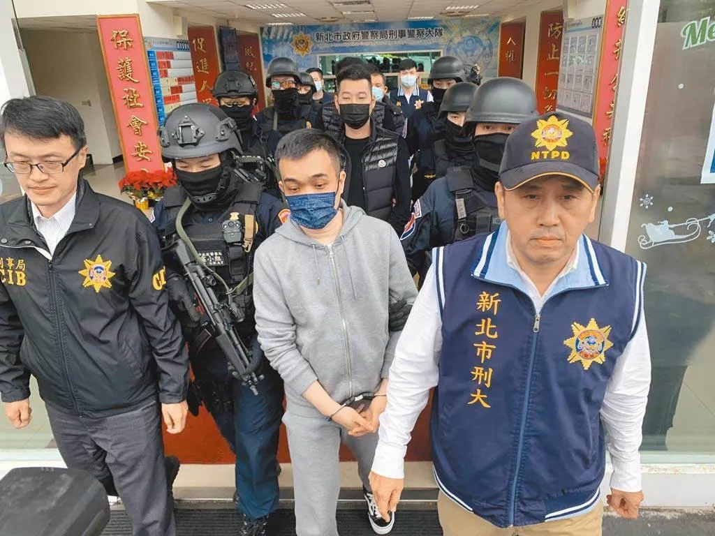 竹聯幫寶和會精神領袖邵柏傑(如圖),被控違反「組織犯罪條例」指揮犯罪組織、刑法恐嚇取財未遂罪,新北地院判邵柏傑無罪。(圖/資料照片)