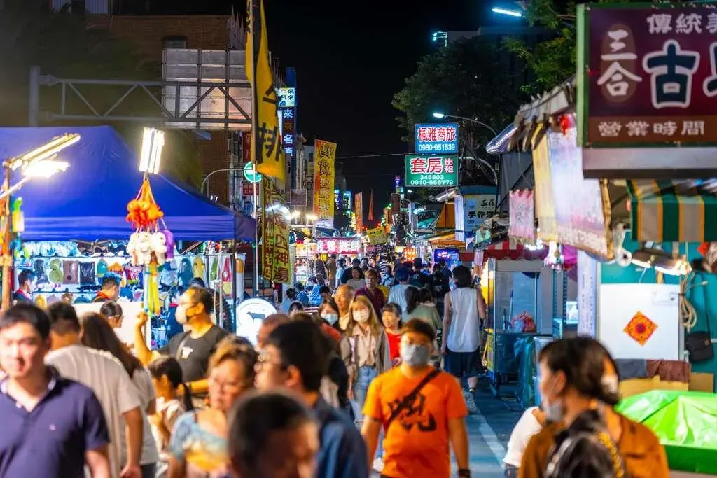 台東觀光夜市雖然規模較小，但美食豐富度不輸其他夜市。（圖／翻攝自台東觀光旅遊網）