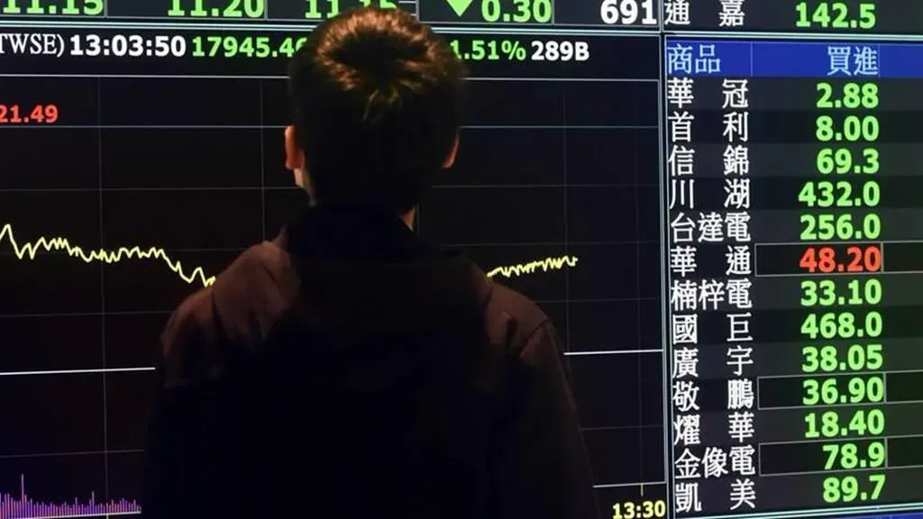 許多小資族轉戰債券ETF，但投資仍有風險。（圖／資料照）