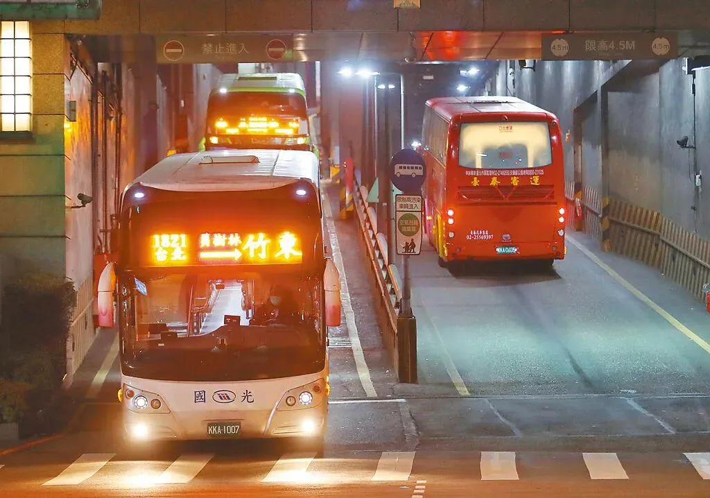 基隆至木柵1558客運線3月起停駛,通勤族轉乘路線出爐。(示意圖/CTWANT資料照)