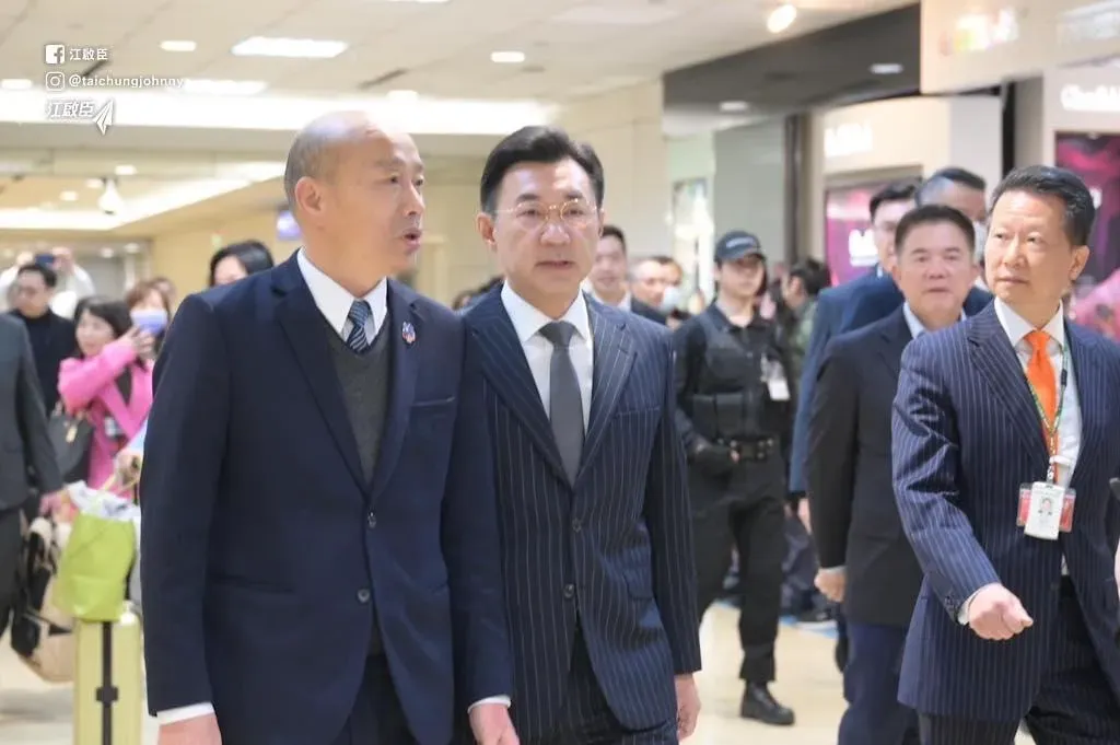 韓國瑜今清晨回台。（圖取自江啟臣臉書）