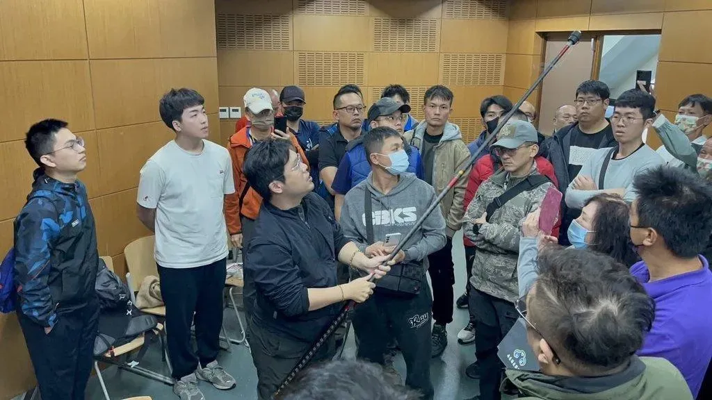 屏東縣政府辦理民眾移除綠鬣蜥教育訓練課程，報名踴躍，縣府2月分別在潮州及屏東，共加開3場課程，5日下午17時在屏東縣政府農業處官網開放線上報名。（圖／屏東縣政府提供）