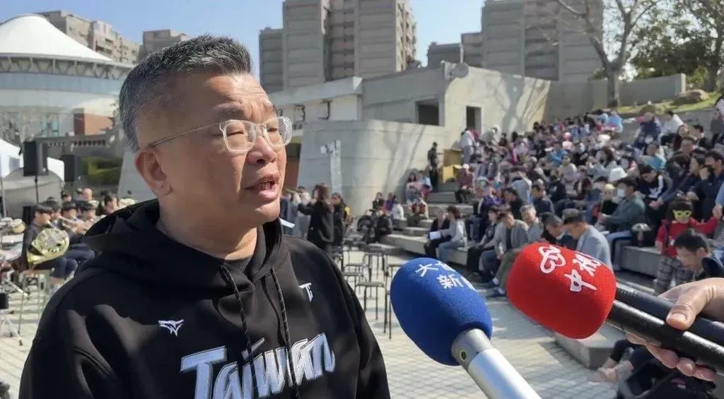 世界棒球經典賽資格賽（WBCQ）中華隊首戰失利，中華職業棒球大聯盟會長、民主進步黨籍立法委員蔡其昌22日表示，比賽有輸有贏，當下掌握現有狀況全力以赴。（圖／蔡其昌服務處提供）