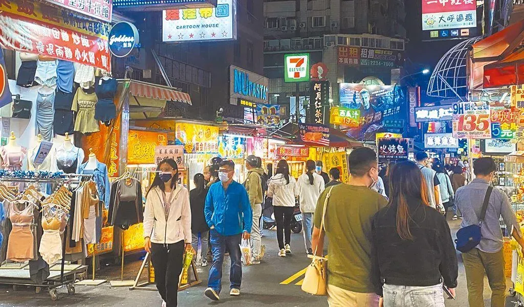 「一中商圈」2024年有917萬人次造訪，成為台中最有人氣景點。（圖／台中市府提供）