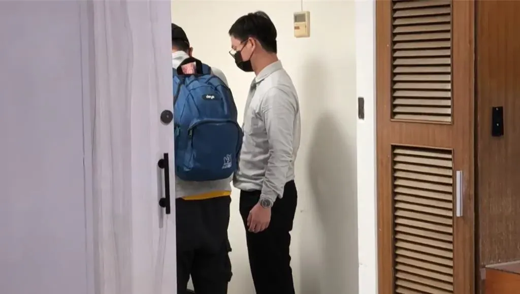22歲陳姓醫大生8日凌晨遭酒駕撞死，陳生父母到醫院接回遺體時，悲痛哭喊「來帶你回家了」。（圖／翻攝畫面）