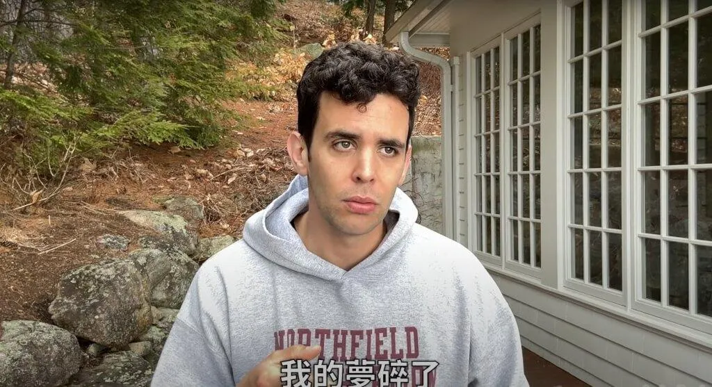 美籍YouTuber樂樂法利因違反就業服務法,遭管制無法入境台灣。移民署表示,將依法解除此案管制。(圖/翻攝樂樂法利臉書)