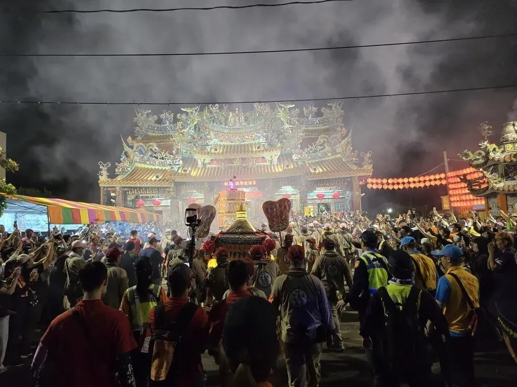 年度宗教盛事大甲媽祖遶境昨（4）日晚間10時45分起轎，展開9天8夜遶境行程。（圖/民眾提供）