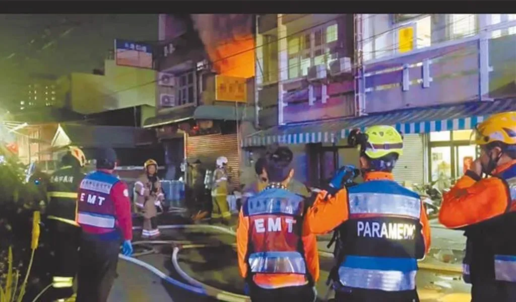 台南市仁德區一處私人神壇民宅3月21日遭丟汽油彈縱火,警方查出疑似詐團報復黑吃黑引起。(圖/翻攝自中時新聞網)