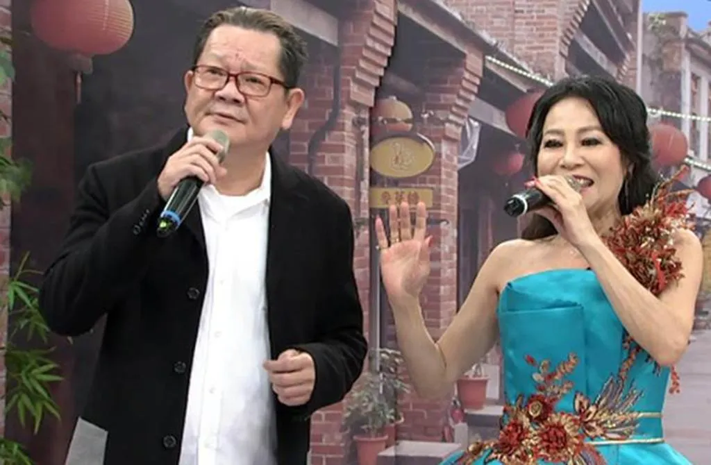 台語歌后劉燕燕(右)憑藉一首〈攏是為著你〉紅過江蕙。(圖/翻攝中視)