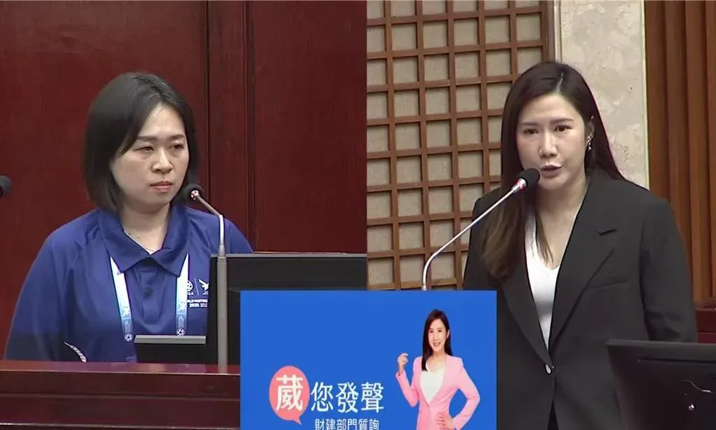 國民黨台北市議員柳采葳質疑,是否是因為黃仁勳要出席,府方才改變心意由副總統代表?世壯運發言人郭音蘭坦言,2月25日時即發文給中央,直至5月13日體育署才轉達賴清德總統不會出席開幕式;至於蕭美琴欲出席開幕式一事,也確實是在今天(16日)宣布黃仁勳會出席後,才接獲中央通知。(摘自北市議會直播系統/中時丁上程台北傳真)