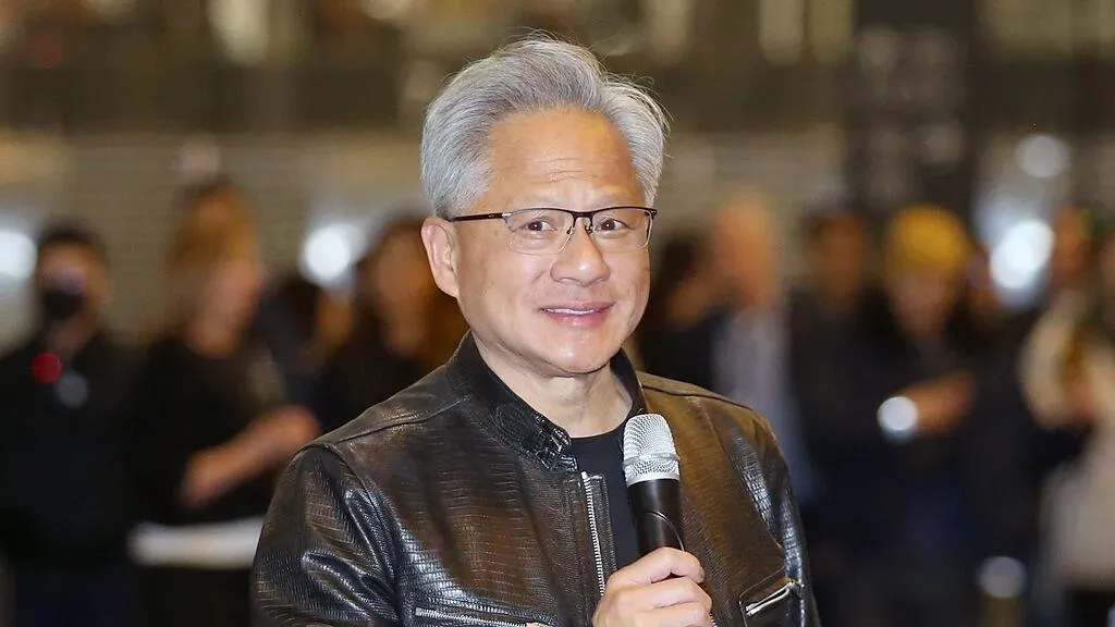 黃仁勳16日下午抵達台灣，預計出席台北國際電腦展與世界壯年運動會開幕式，同時也將宣布輝達台灣總部落腳地點。（圖/資料照）