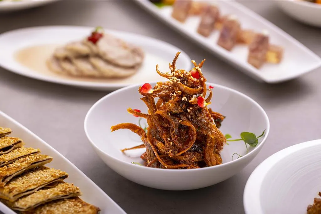 緊鄰台北大巨蛋的國聯大飯店，推出為期一個月的「折扣五月天」限時餐飲優惠活動，從5月19日至6月18日。（圖/業者提供）
