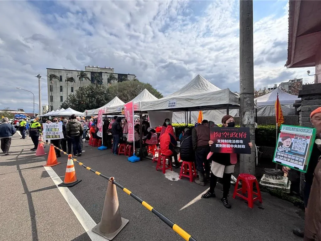 桃園罷團再傳出內鬨，罷免魯明哲團體總召、領銜人互槓。（圖／報系資料照）