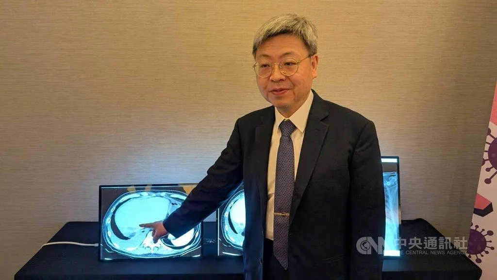 新竹台大分院副院長盛望徽7日指出，曾收治1名6旬老翁因腸胃道出血併發肝膿瘍感染，使用6、7種抗生素治療卻反覆復發，發現感染的是具多重抗藥性機制的腸桿菌。（圖／中央社）