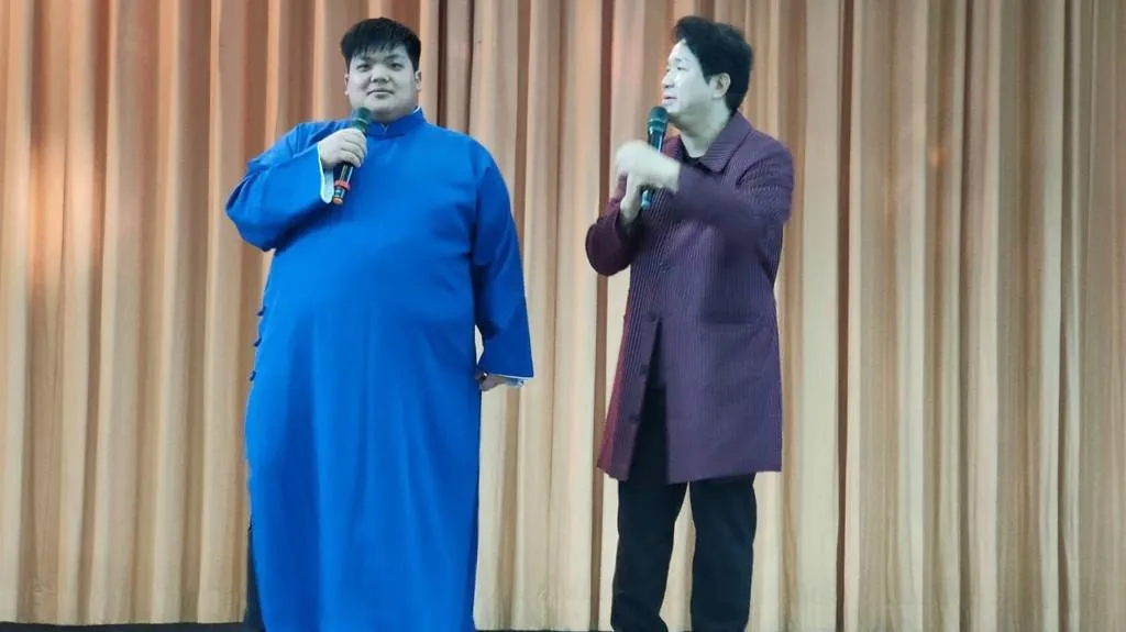雙人相聲由主持人劉爾金、劉旭康演出現場住民樂翻天。圖/旺旺友聯產物保險（股）公司提供
