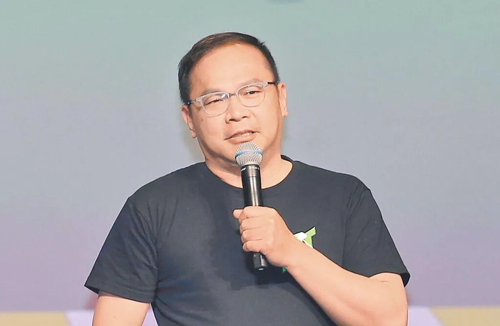 王義川因在政論節目批評盧秀燕全妝勘災，意外引爆綠營內戰。（圖/資料照）